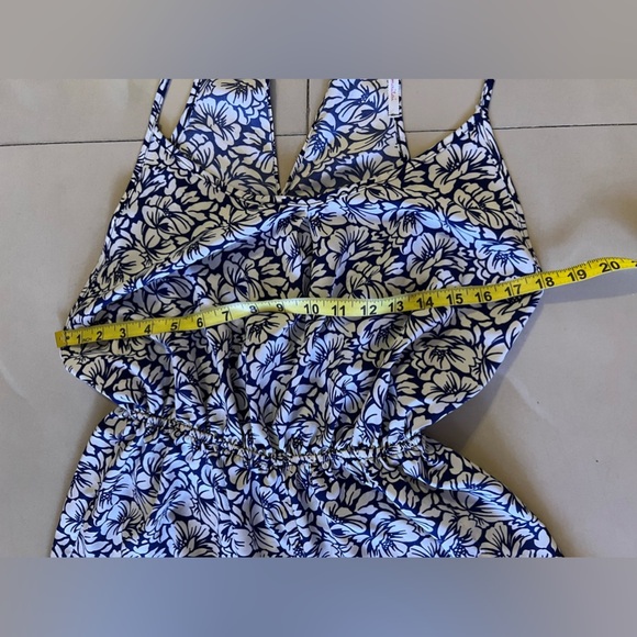Maitai short jumpsuit floral blue/white L lightweight Romper - Picture 10 of 14